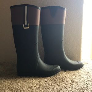 Rain boots
